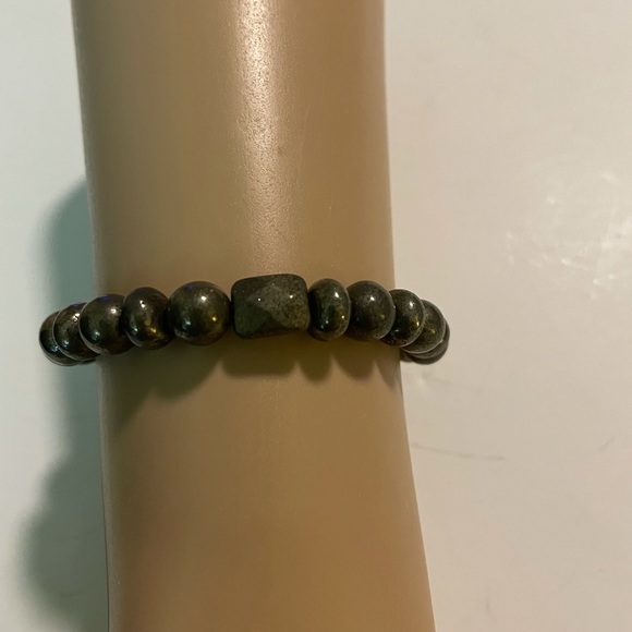 Hematite Stretch Bead Bracelet - Picture 3 of 4